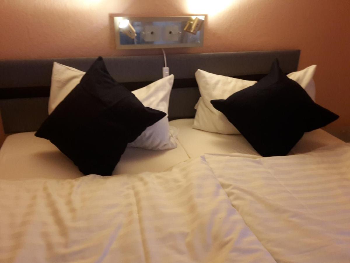 Ferienwohnung Dresden West Zewnętrze zdjęcie